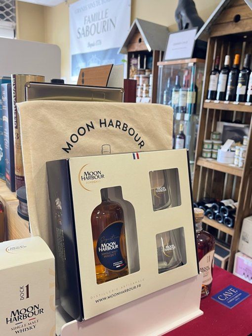 MOON HARBOUR “Signature” – Single Malt – Coffret avec 2 verres – 70 cl